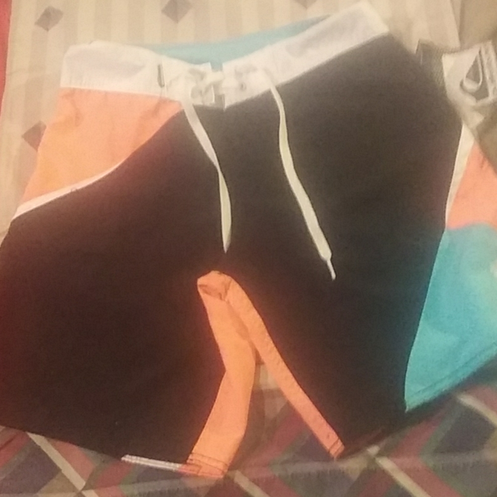 Quicksilver board shorts 27x12